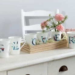 Mug with handle